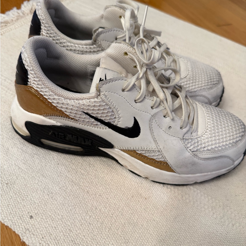 Nike Air Max White And Black With Brown Accents